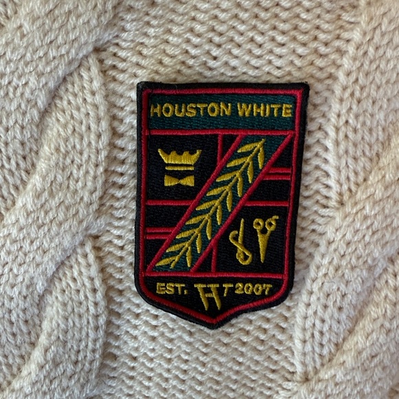 Houston White x Target Cream Cable Knit Cricket/Tennis Sweater Size Medium - Picture 6 of 8